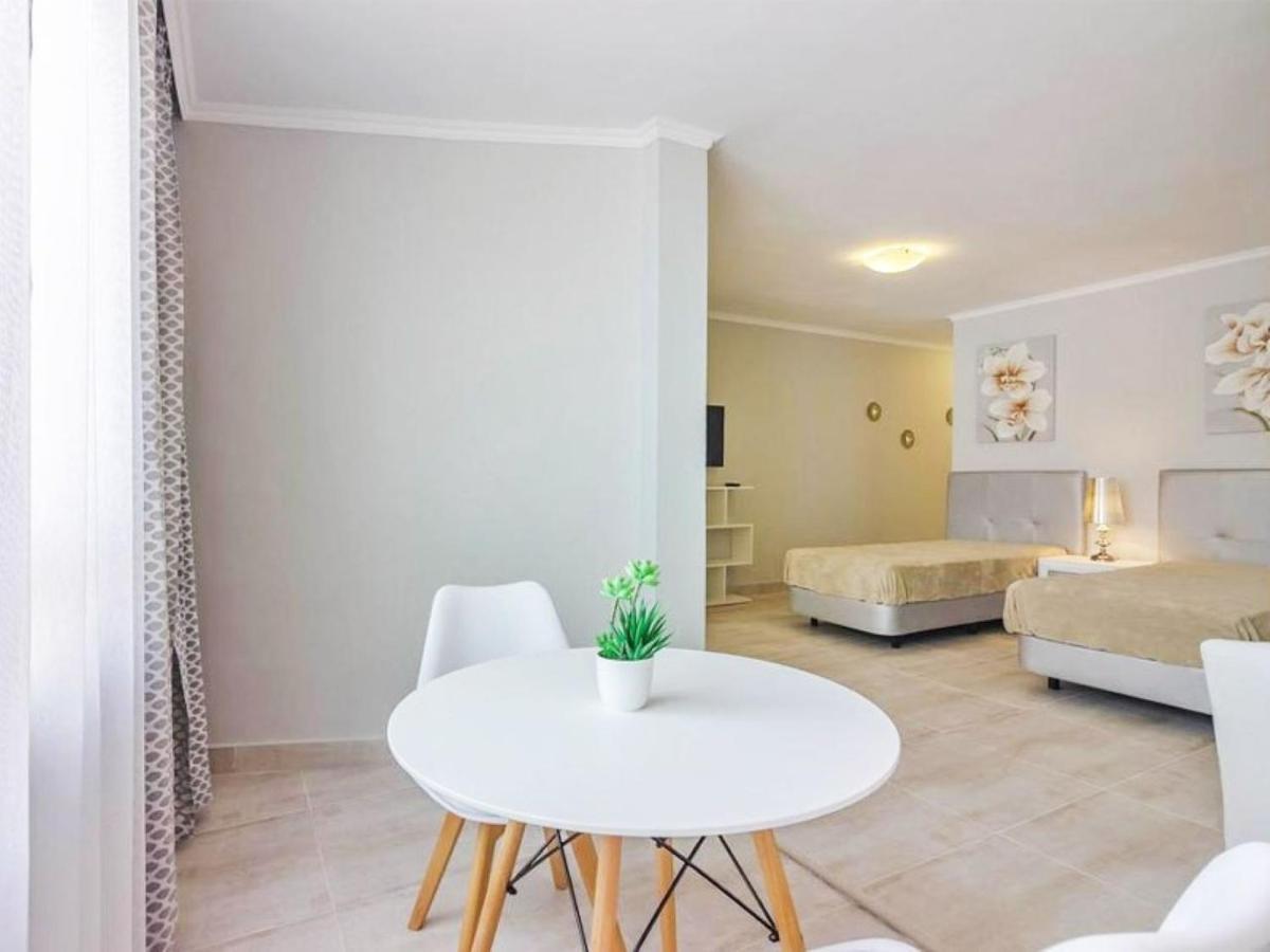 Cozy Central Studio Parque Santiago II Плая-де-лас-Америкас Экстерьер фото